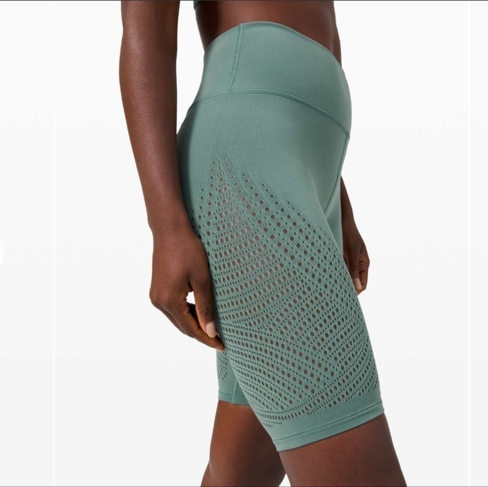 Lululemon Reveal Shorts Digital Rain Size 4 Tidewater Teal